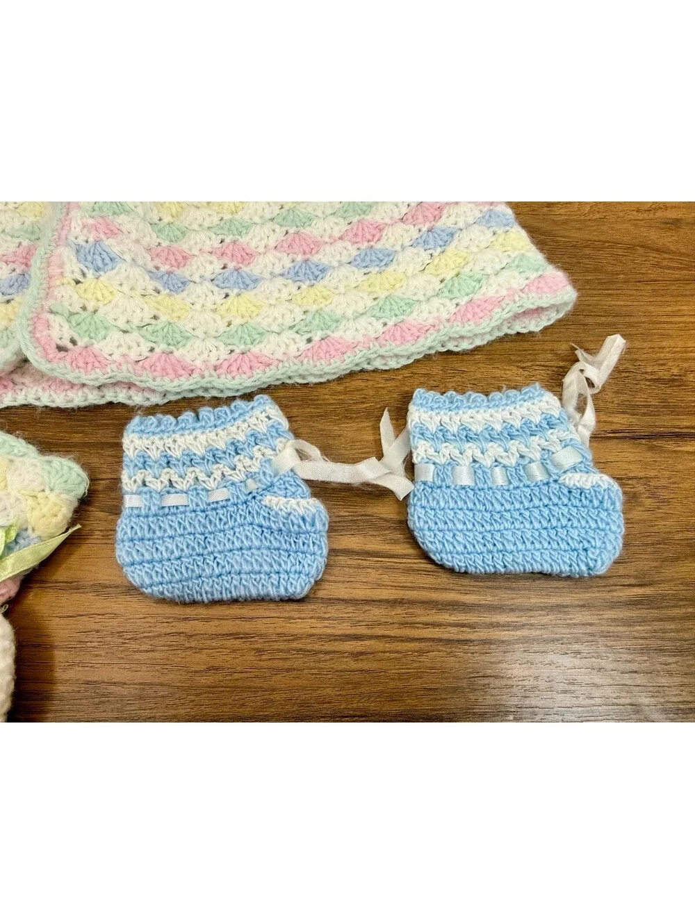 Vintage Handmade Crochet Baby Sweater Set 6-12M Pastel Bonnet Booties Heirloom